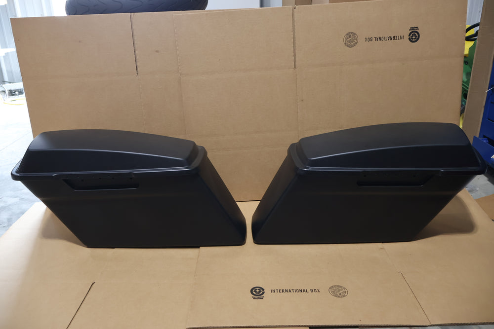 79107-03A 79106-03A NEW OEM 1993-2013 HARLEY-DAVIDSON TOURING SADDLEBAGS PAIR