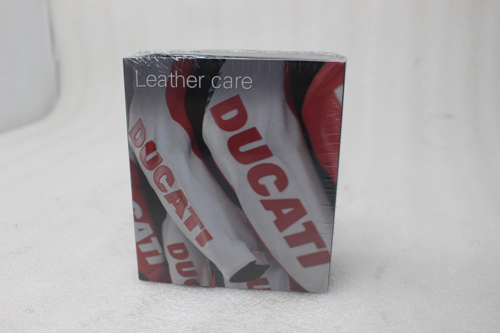 981552910 NEW OEM DUCATI LEATHER CLEANING KIT