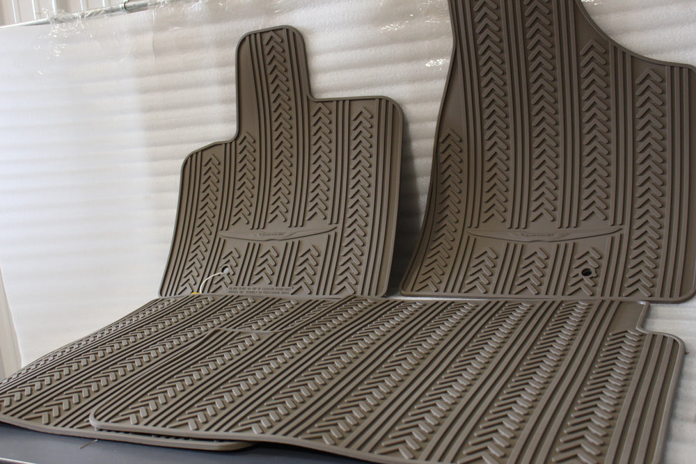 NEW OEM 2012-2013 CHRYSLER TOWN AND COUNTRY ALL WEATHER SLUSH FLOORMATS