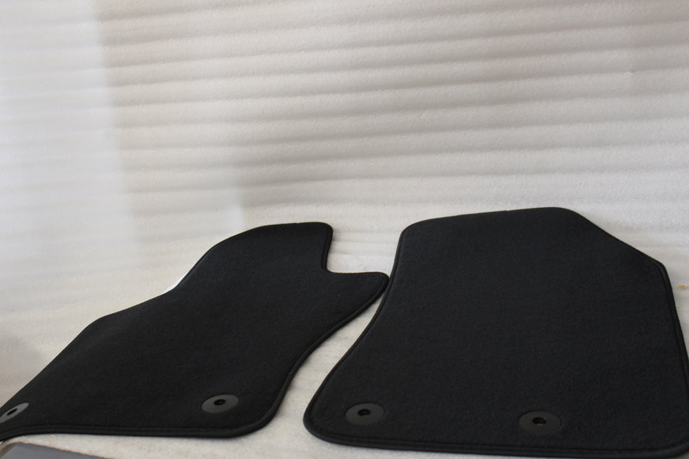 NEW OEM 2015-2017 JEEP RENEGADE FRONT FLOOR MATS 5ZT32LXHAA