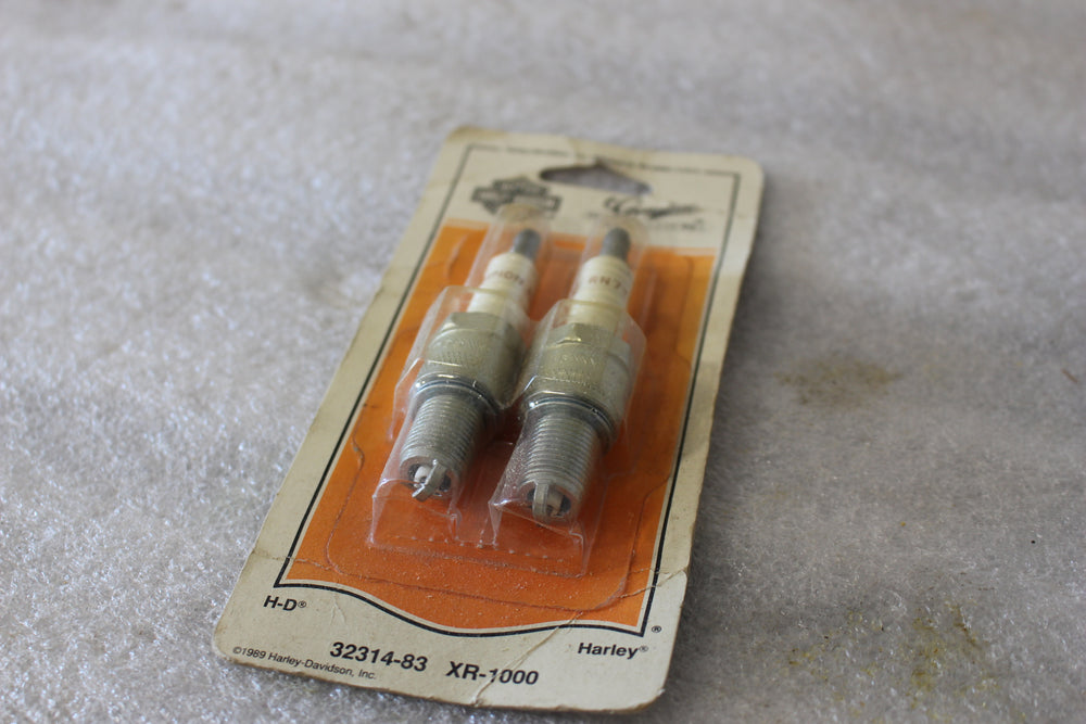 NOS NEW OEM HARLEY XR-1000 SPARK PLUGS 32314-83